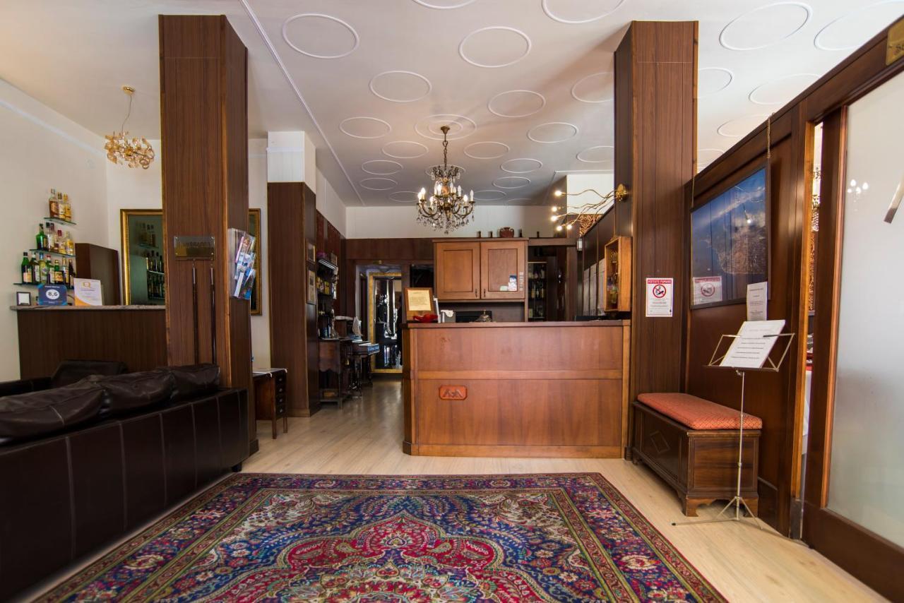 Hotel Marisa Albenga Eksteriør bilde