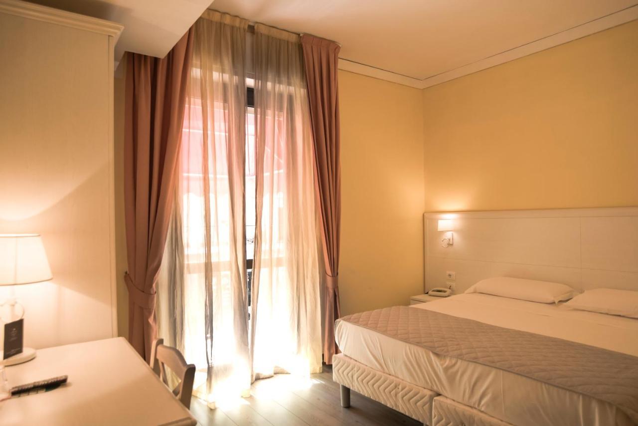 Hotel Marisa Albenga Eksteriør bilde